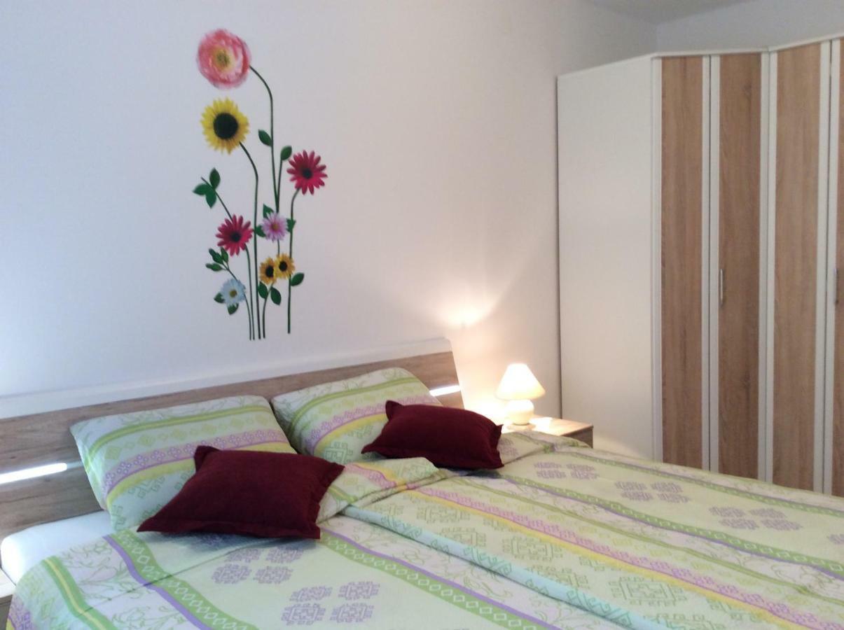 Apartment Emma เมดูลิน ภายนอก รูปภาพ